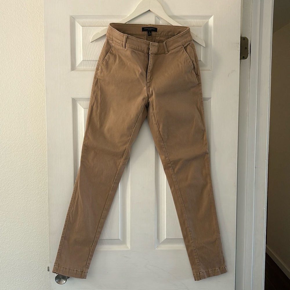 Banana Republic Chinos/Khakis